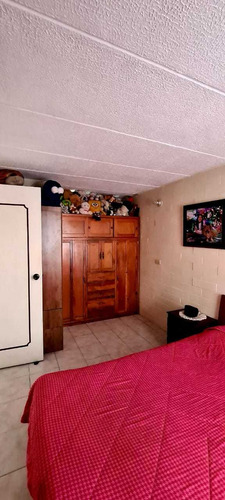 Imagen 10 de 10 de Apartamento De Tres Habitaciones, Un Baño. Super Comodo