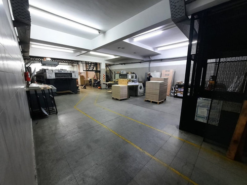 Venta Galpon Con Local Y Oficinas Vicente Lopez