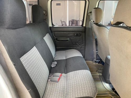 Nissan Frontier D/22np300 2011