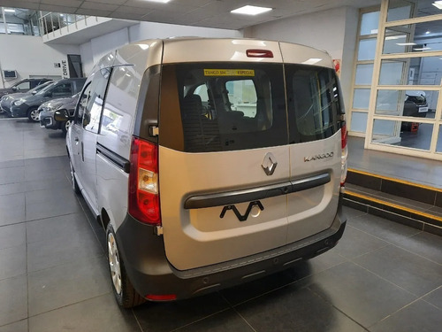 Imagen 24 de 25 de Renault Kangoo Confort 5 Asientos 1,6 Tasa 42,9 % Anual (jp)