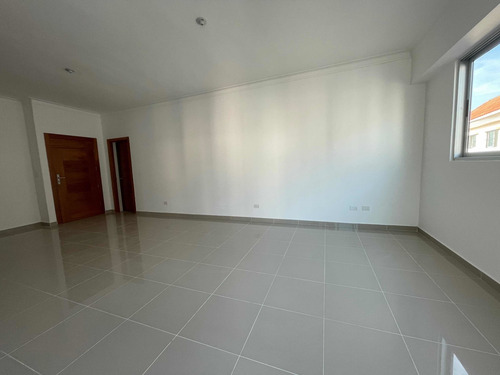 Alquiló Renacimiento Piso 6 Tres Habitaciones Dos Parqueos