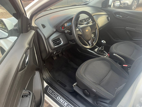 Chevrolet Onix 1.0 Lt 5p