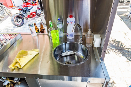 Beer Truck Trailer Com 5 Torneiras Para Chopp