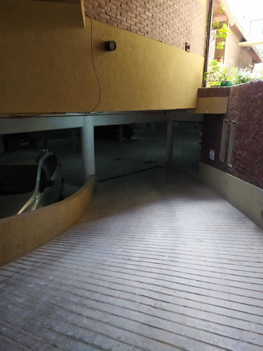 Imagen 3 de 11 de Duplex Con Parrilla Frente Al Mar. Av. Bunge Y El Mar. Coch
