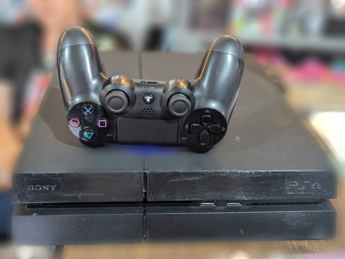 Ps4 Con Detalles Estéticos Y Sin Botón De Encendido - 12.5 Feo Sin Encendido