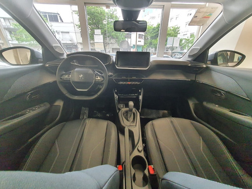 Imagen 14 de 16 de Peugeot 208 1.6l Allure Pack