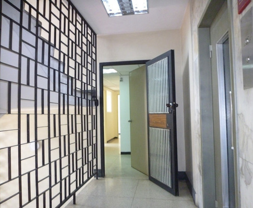 Imagen 12 de 18 de Alquiler Oficina En La Campiña. Consta De 68m2,
