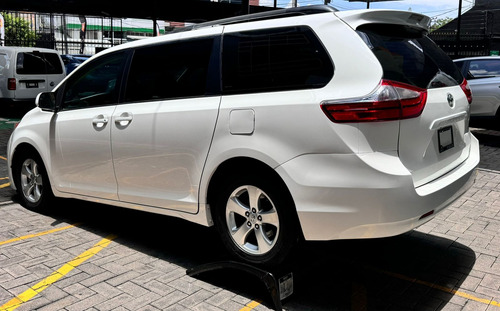 Toyota Sienna 3.5 Xle V6 At