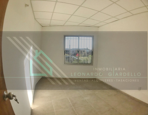 Local Comercial + Apartamento De 1 Dormitorio