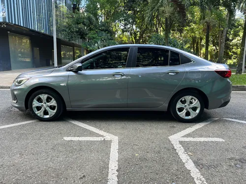 Chevrolet Onix 1.0T Premier Sedan At
