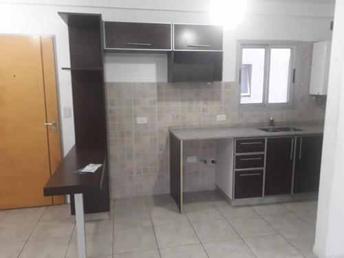 Departamento En Alquiler En Moron Centro
