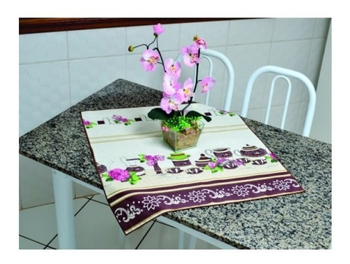 Centro De Mesa Estampado 70x70cm Jovem Bordados