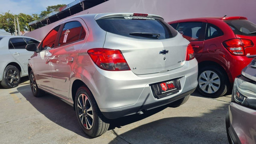 Imagem 6 de 11 de Chevrolet Onix 1.4 Ltz Spe/4 Flex Manual