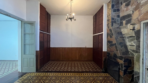 Casa 6 Ambientes 265m2 En Excelente Ubicacionmercedes