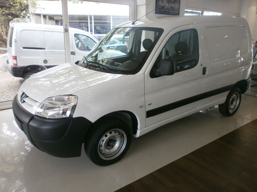 Imagen 15 de 15 de Peugeot Partner 2023 1.6 Furgon Confort