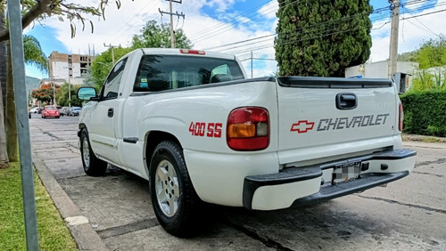 Imagen 2 de 9 de Chevrolet Cheyenne 400ss