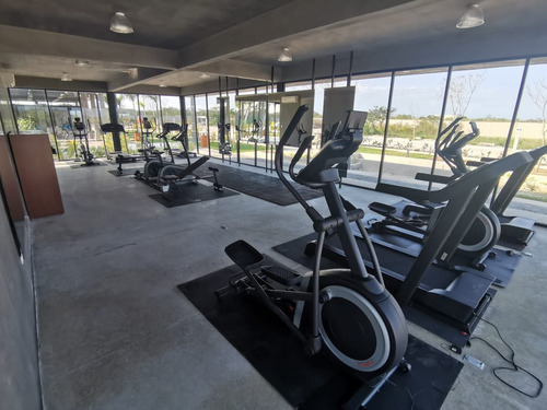 Lote En Tamora, La Privada Mas Completa Con Casa Club Y Amen
