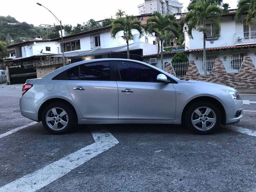 Imagen 5 de 13 de Chevrolet Cruze Lt