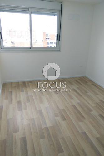 Imagen 9 de 12 de Venta Apartamento 2 Dormitorios Con Terraza Al Frente En Centro