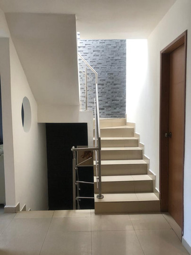 Amobladaresd. Lomas Alto En Lomas Del Este