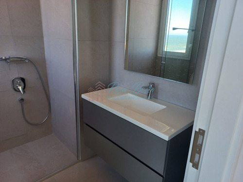 Imagen 14 de 16 de Venta Edificio Le Parc - Punta Del Este Brava
