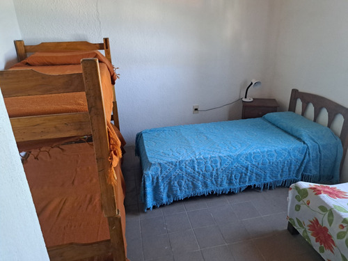 Inmobiliaria Costa Azul Vende Dos Casas Y Dos Apartamentos A Una Cuadra De La Playa Antoniopolis, Rocha.