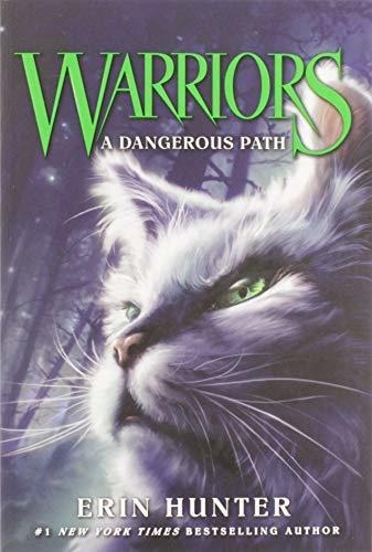 Book : Warriors #5 A Dangerous Path (warriors The Prophecie