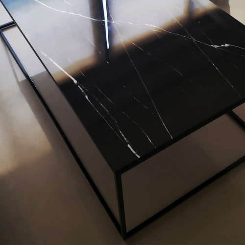 Imagen 4 de 7 de Mesa Ratona Simil Marmol Con Est. Hierro Estilo Industrial