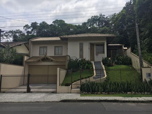 Imagem 1 de 18 de Casa No Glória Com 4 Quartos Para Venda, 194 M² - Lg5029
