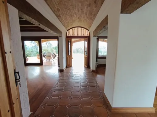 Finca En Arriendo Ubicada En Rionegro Sector Rotonda Sajonia (22136).