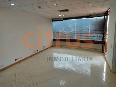 Oficina en arriendo