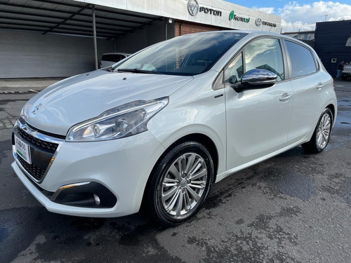 Peugeot 208 Puretech Hb 1.2 Año 2020
