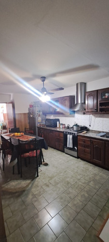 Venta 2 Viviendas Con Pileta (excelente Estado)