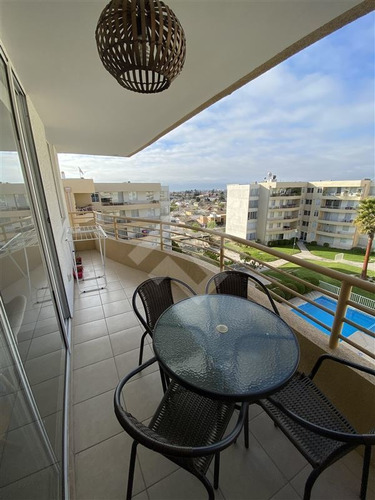 Imagen 2 de 11 de Departamento En Venta De 2 Dormitorios 2 Baños En La Serena