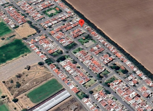 Sk01- Casa En Remate Bancario En C. Angus, Puerta Del Llano, Zapopan, Jal. (65% Debajo De Su Valor Comercial, Solo Recursos Propios)