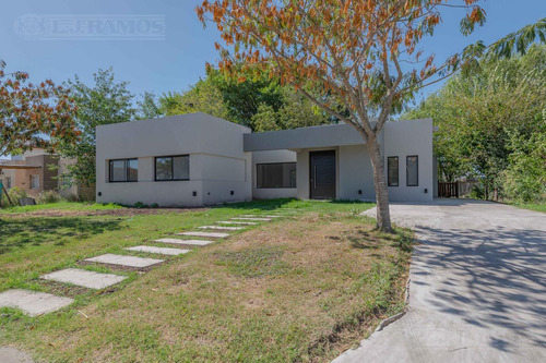 Casa De Una Planta En San Matías Pg