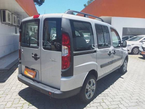Imagem 8 de 10 de Fiat Doblò 1.8 Mpi Essence 7l 16v Flex 4p Manual