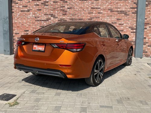 Nissan Sentra Sr Bitono Ta, 1.6l, 4cil, Naranja Bitono 2022