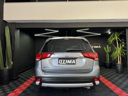 Mitsubishi Outlander Outlander 3.0 V6 GT4