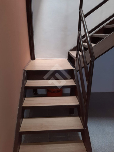 Casa En Venta De 2 Dorm. En Recoleta