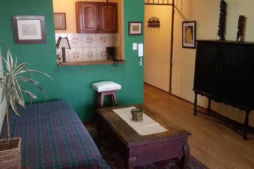 18 De Julio Y Yaguarón, Excelente Ubicación, Wifi, A/c, Para Hasta 4 Personas!