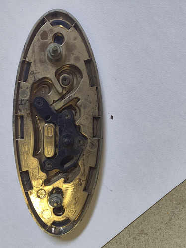 Logo Emblema Parrilla Original Ford Escape (Usado)