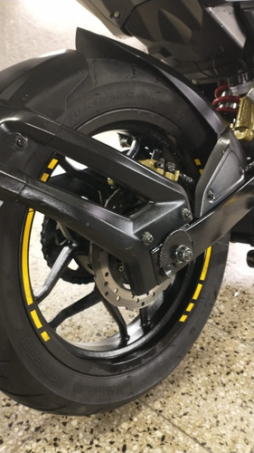 Bajaj Ns200 C/ Parabrisa + Baul + Pirelli Diablo Rosso