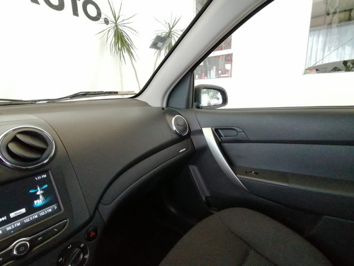 Imagen 13 de 14 de Chevrolet Aveo Lt Manual 2018!!!