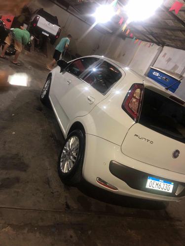 Fiat Punto 1.6 16v Essence Flex Dualogic 5p