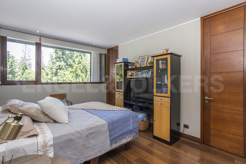 Departamento Triplex Con Jardín - Los Domínicos Antiguo