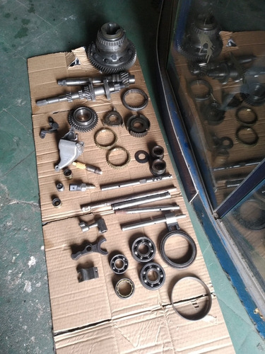 Caja De Cambios Fiat Uno De 5a Por Partes
