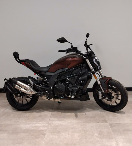 Imagen 20 de 22 de Benelli 502 C