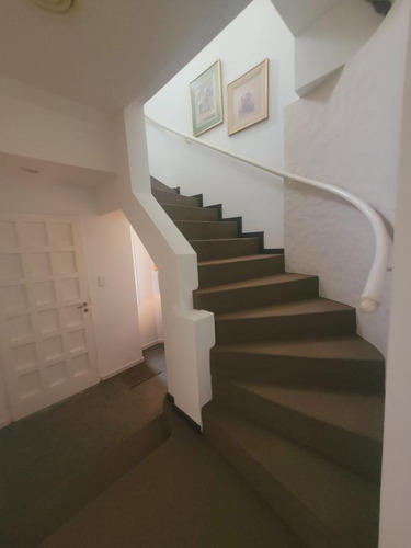 Venta De Casa Tipo Ph 5 Ambientes. Castelar Norte.