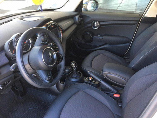 Mini Cooper Pepper F55 - Mini Auto Munich